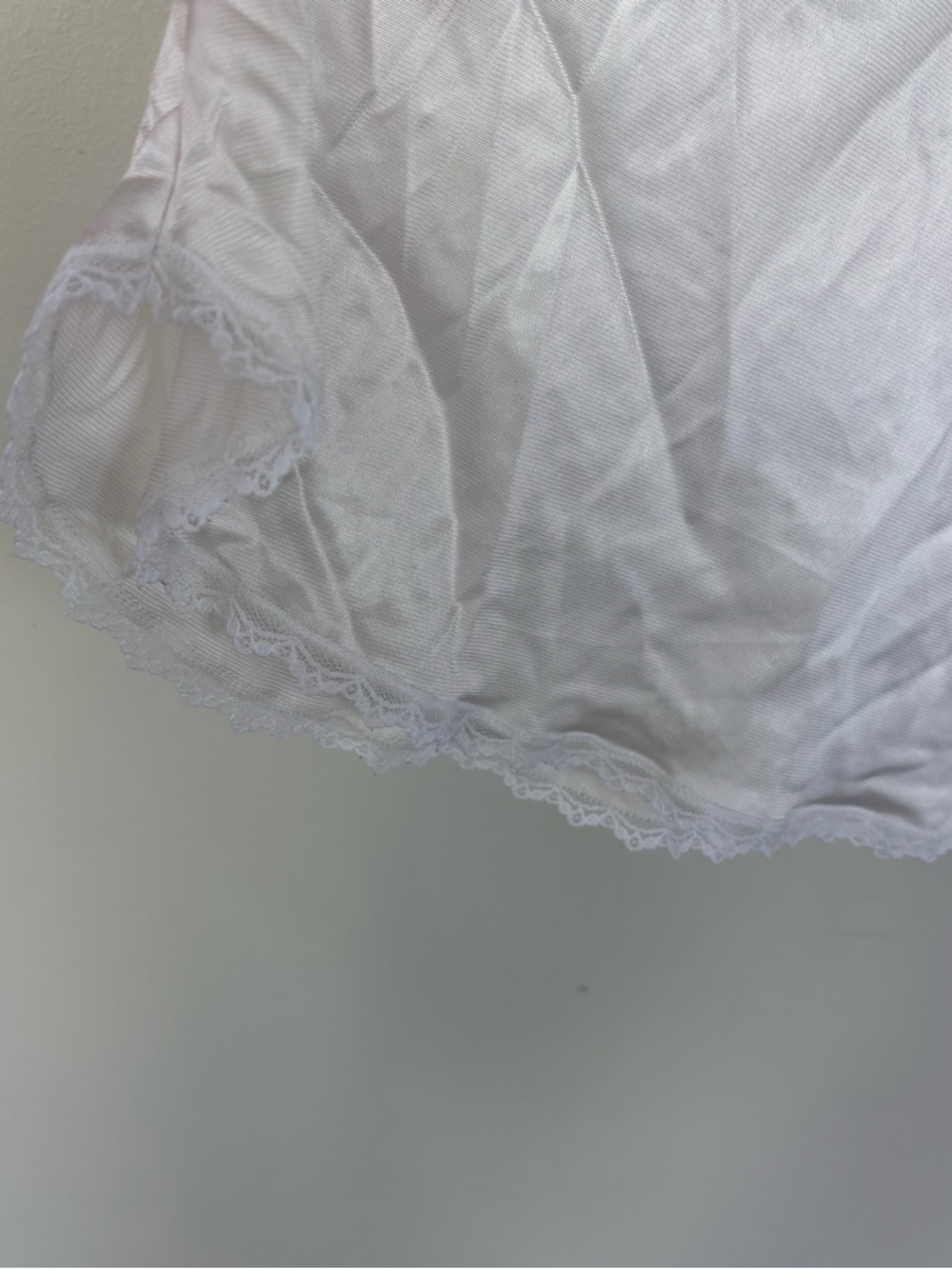 White Lace Trim Camisole Size S‎ - Picture 4 of 6